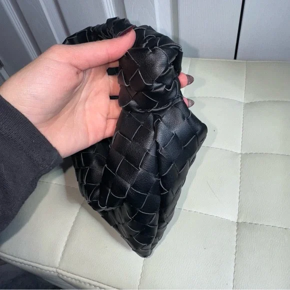 Black Woven Handbag - Picture 6 of 8